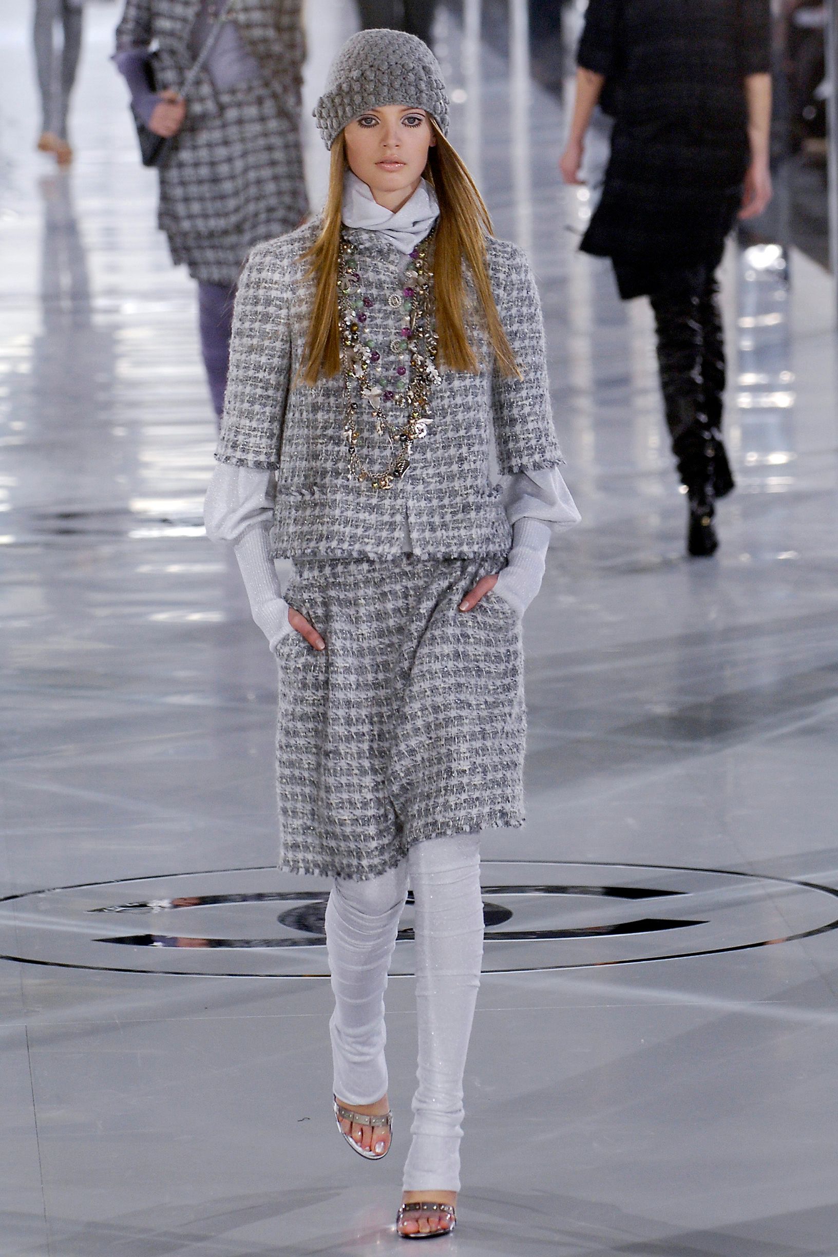 Chanel F/W 05 Look 202