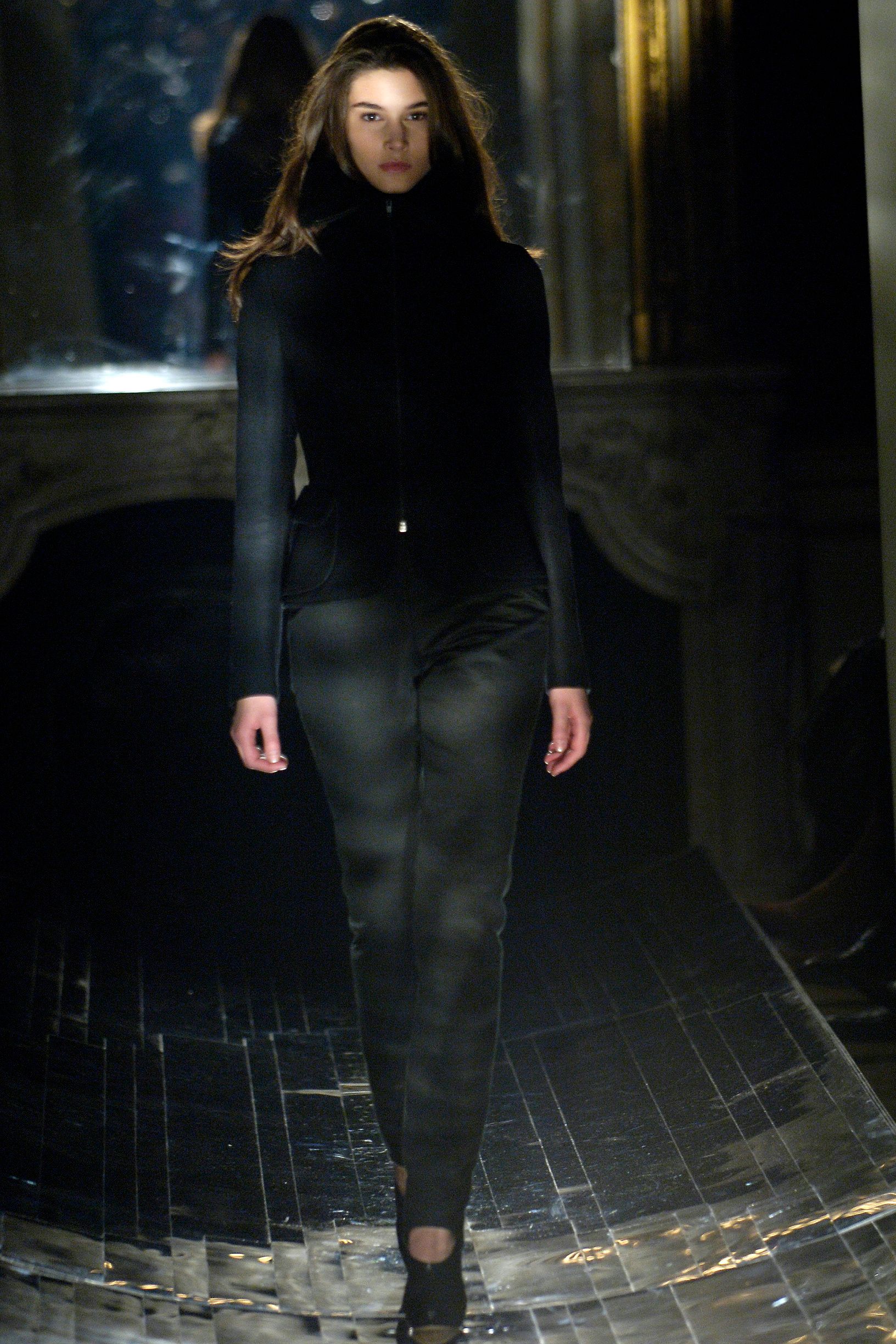 Chalayan F/W 05 Look 139