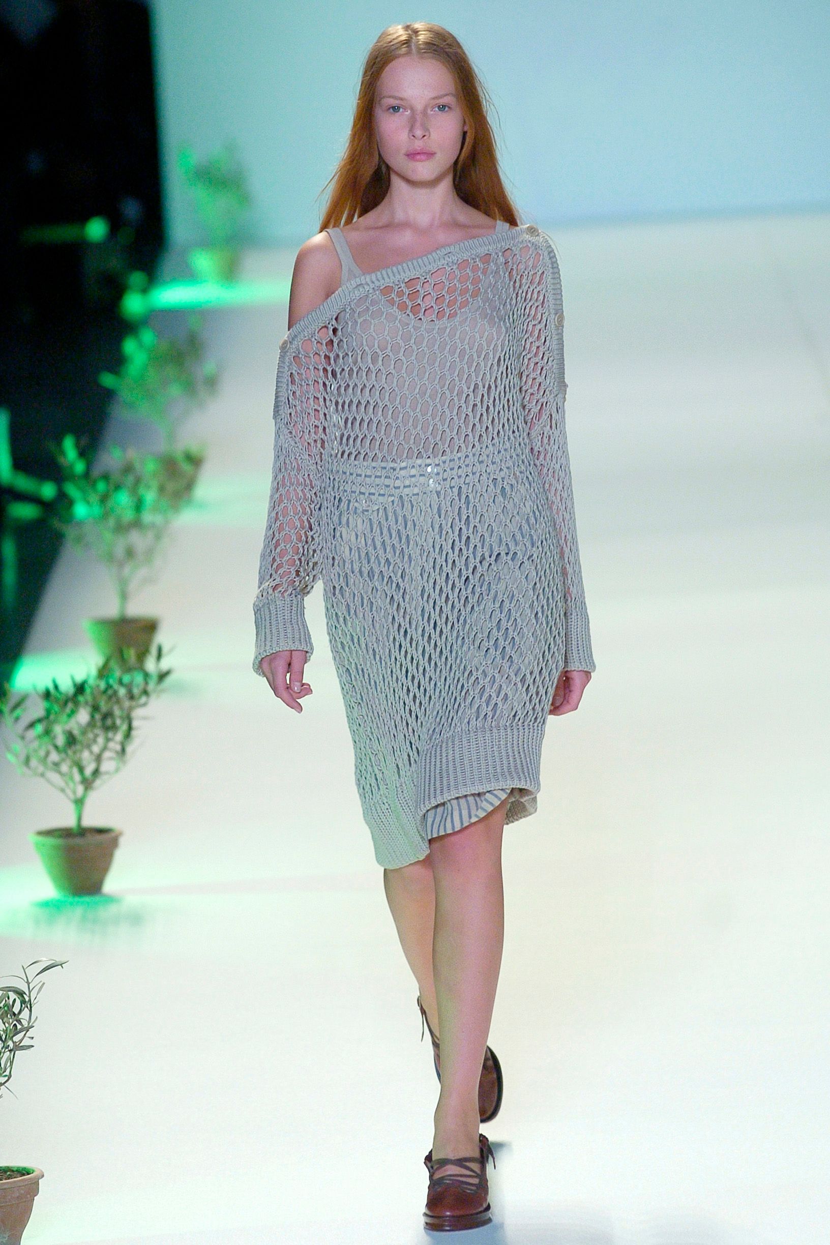 Chalayan S/S 05 Look 157