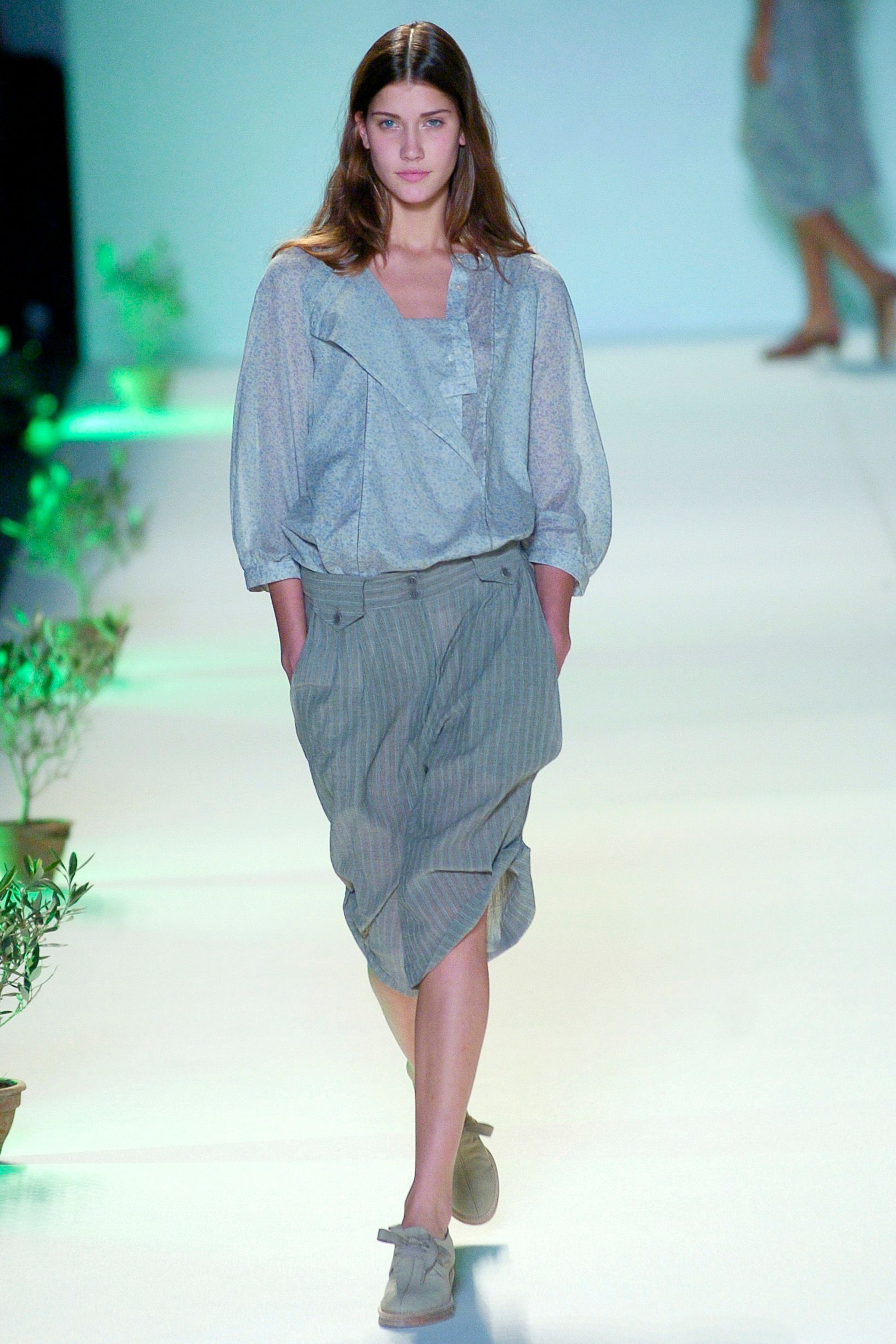 Chalayan S/S 05 Look 163