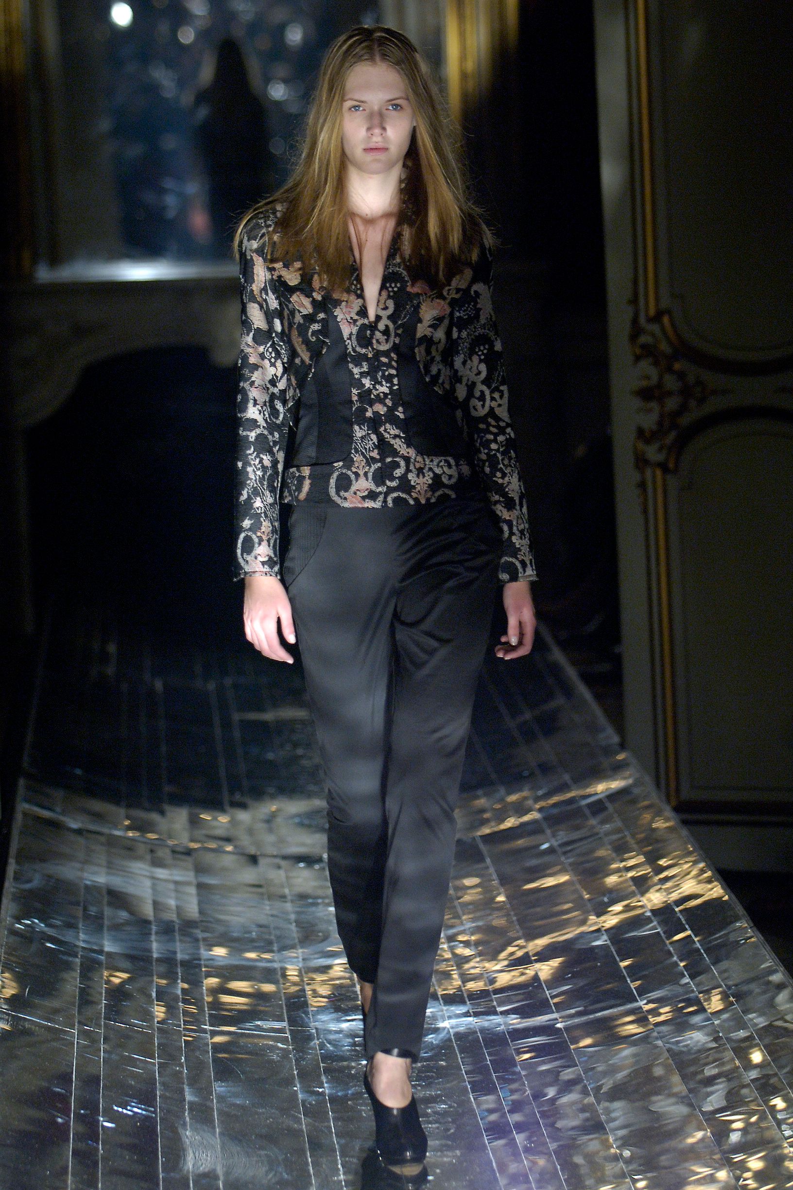 Chalayan F/W 05 Look 154