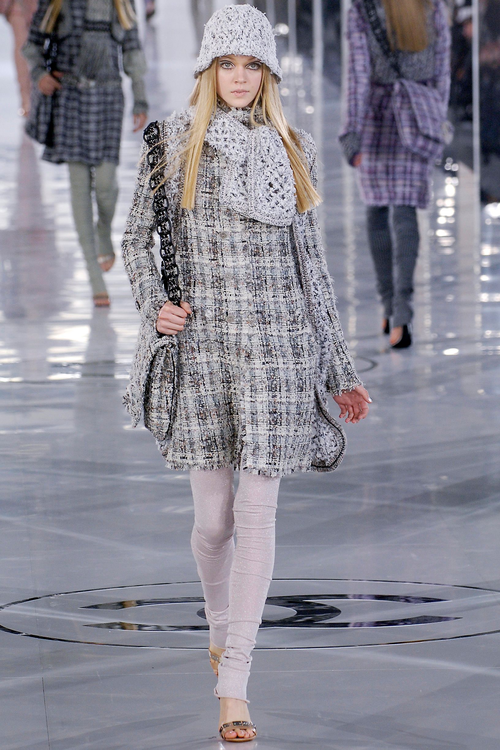 Chanel F/W 05 Look 254