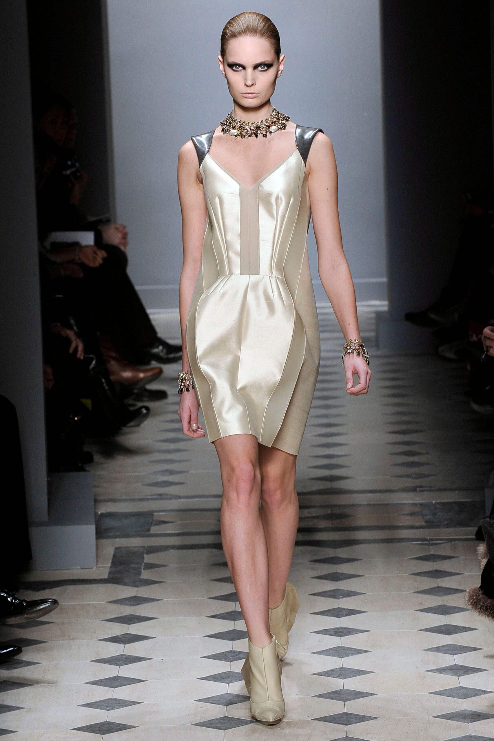 Balenciaga F/W 08 Look 127
