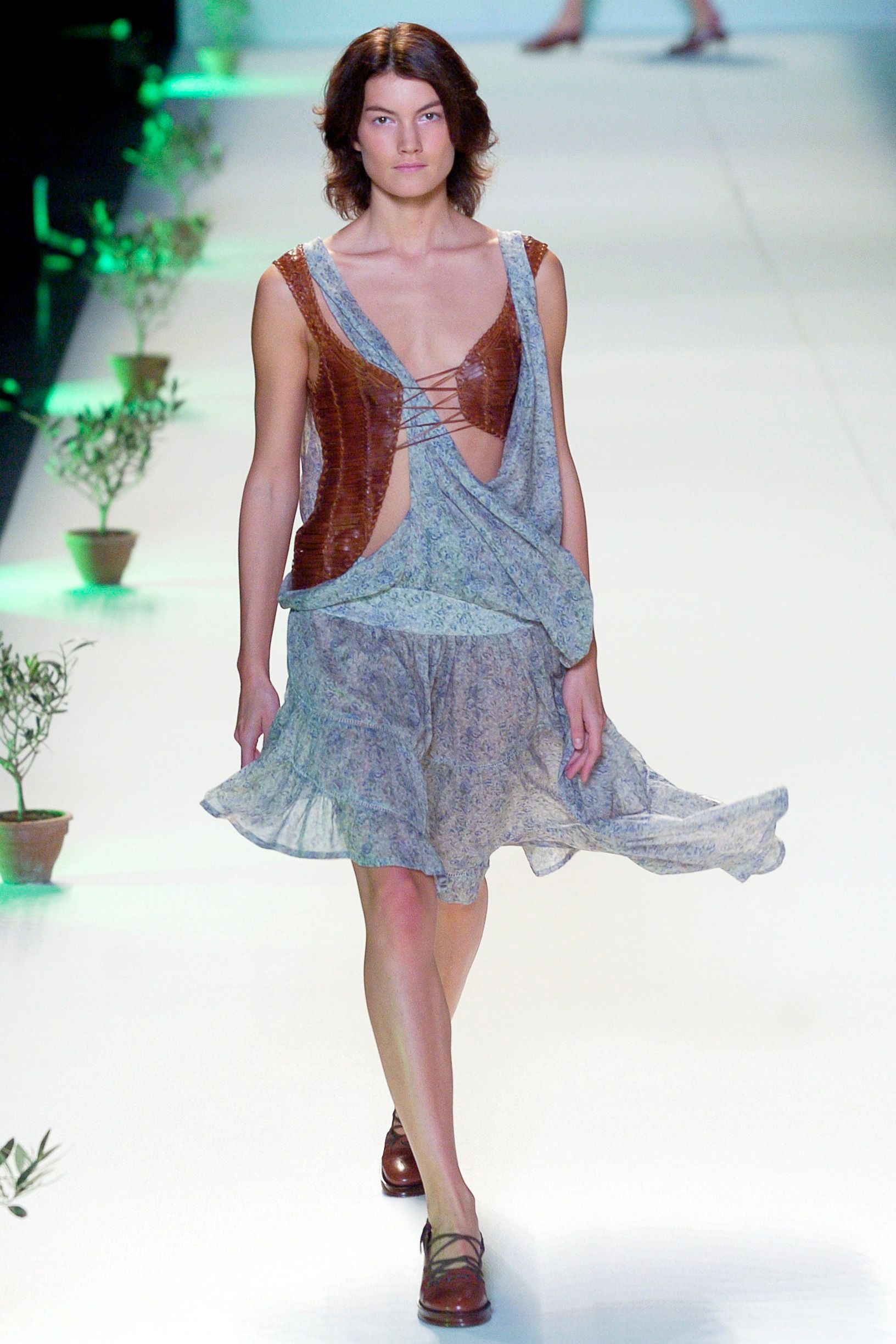 Chalayan S/S 05 Look 201