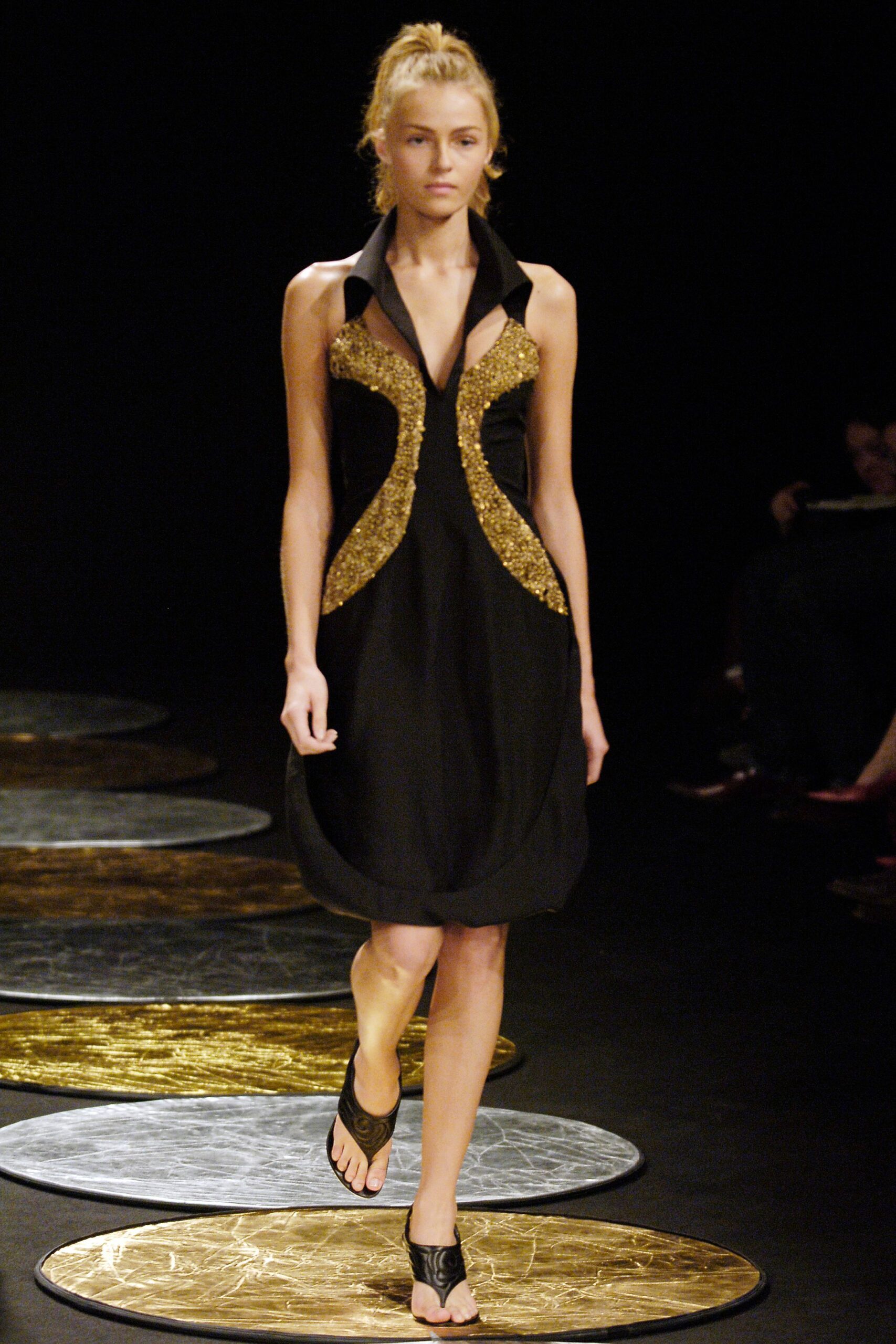 Chalayan S/S 06 Look 188