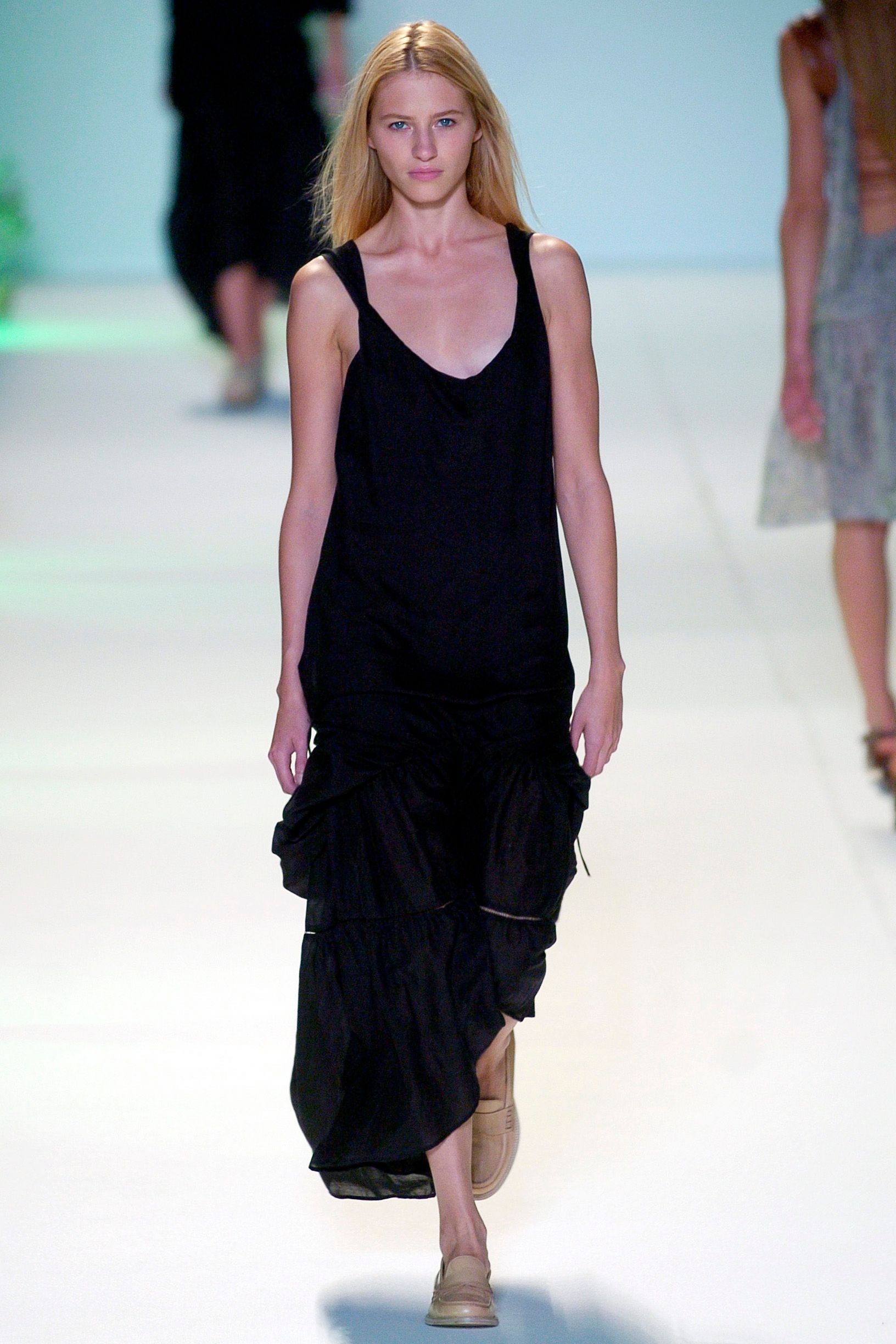 Chalayan S/S 05 Look 219