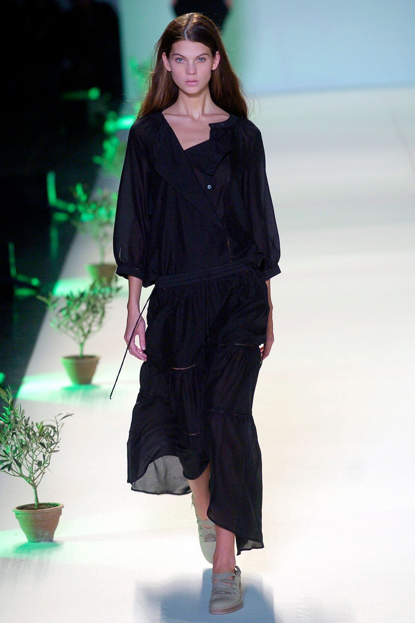 Chalayan S/S 05 Look 224
