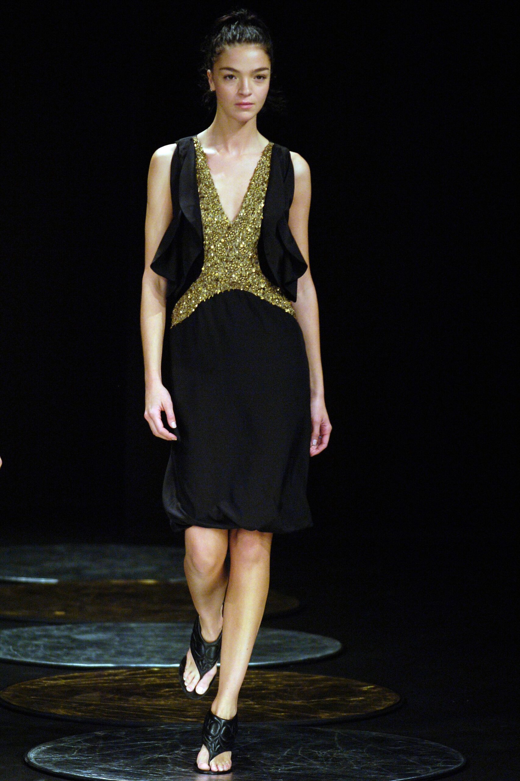 Chalayan S/S 06 Look 207