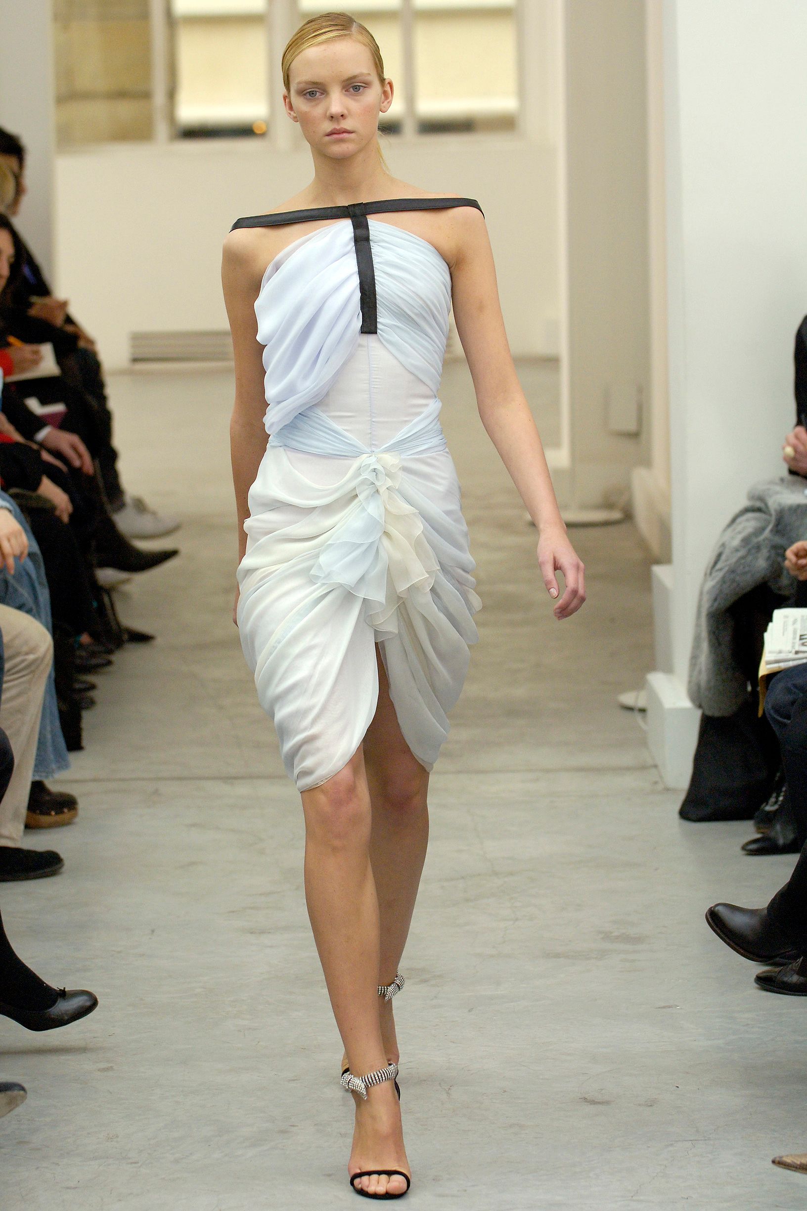 Balenciaga F/W 05 Look 253