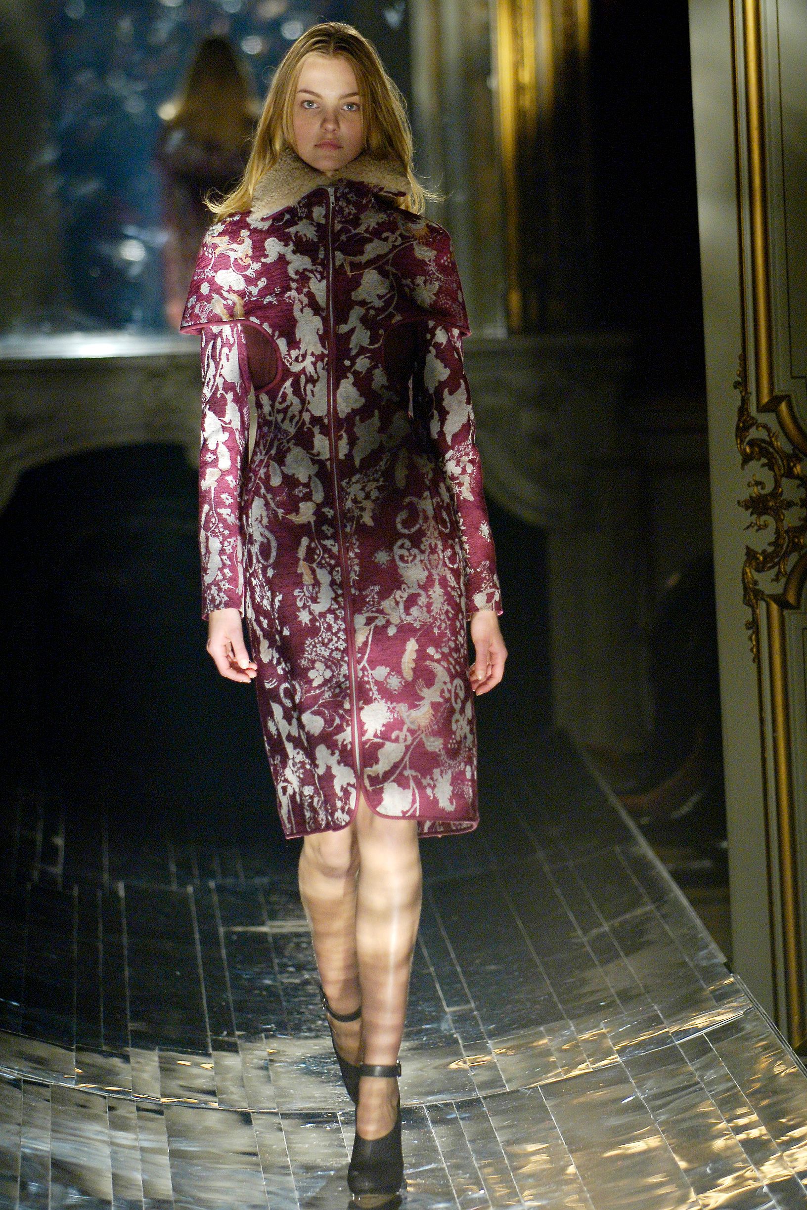 Chalayan F/W 05 Look 224