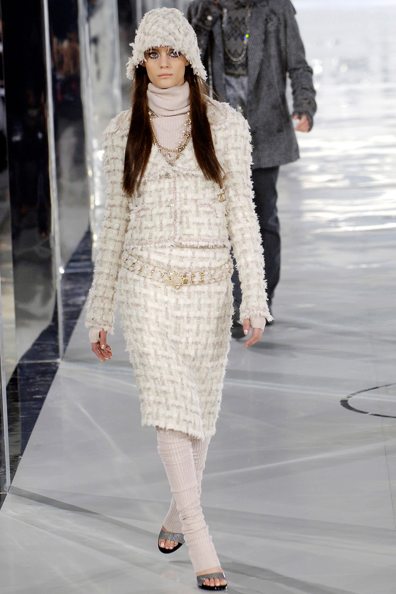 Chanel F/W 05 Look 347