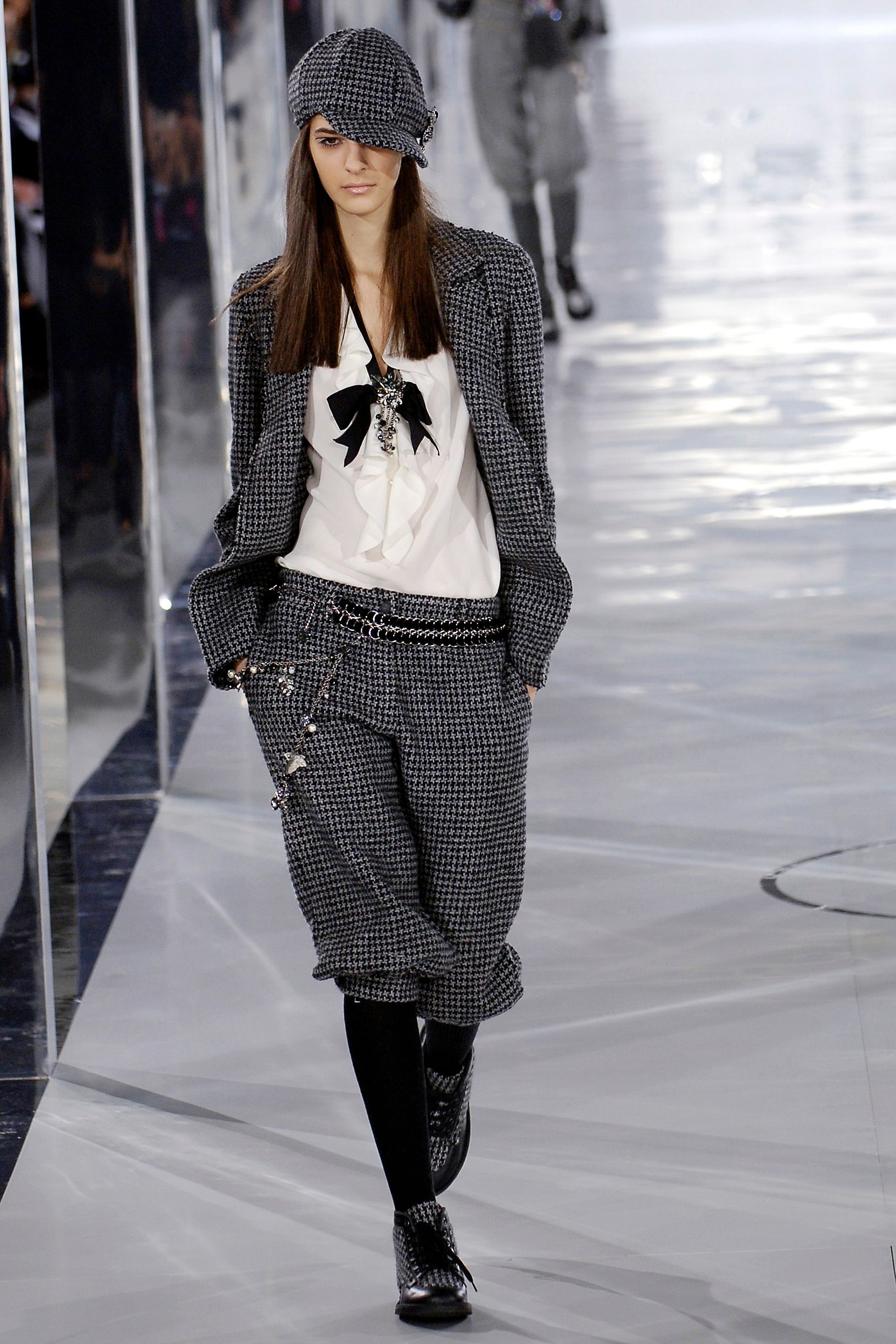 Chanel F/W 05 Look 363
