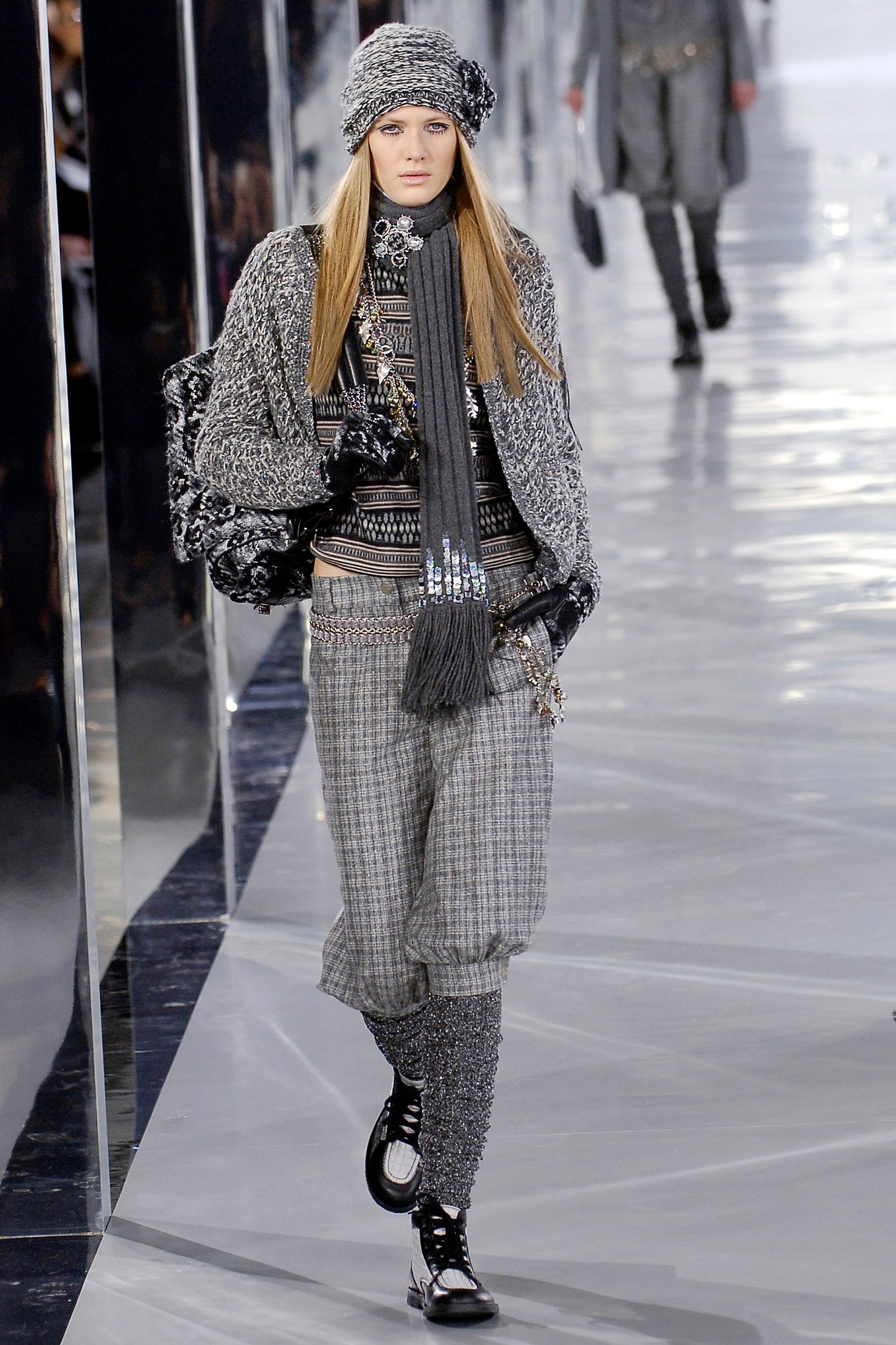 Chanel F/W 05 Look 367