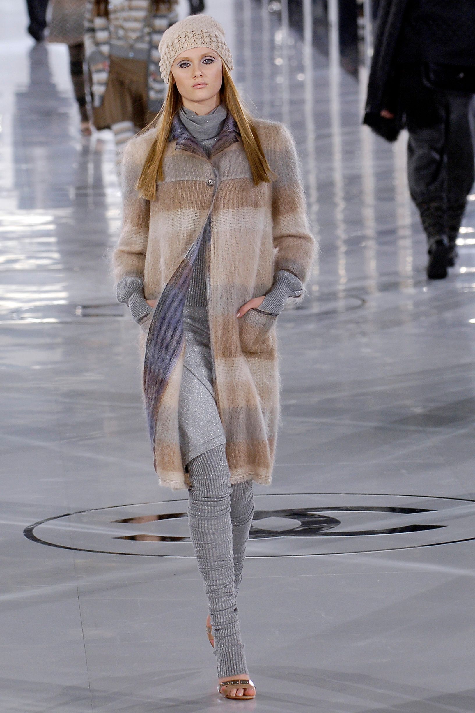 Chanel F/W 05 Look 385