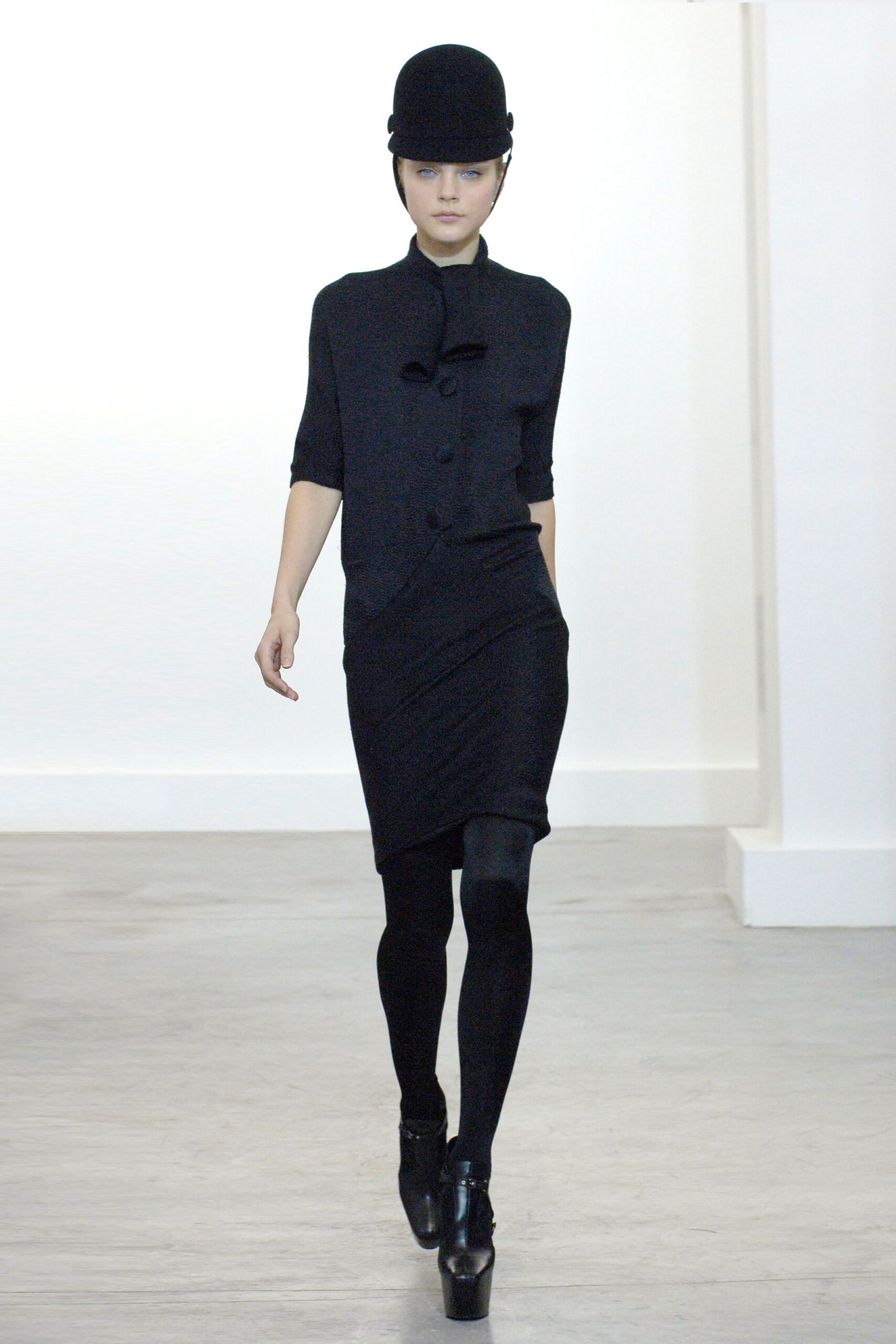 Balenciaga F/W 06 Look 303