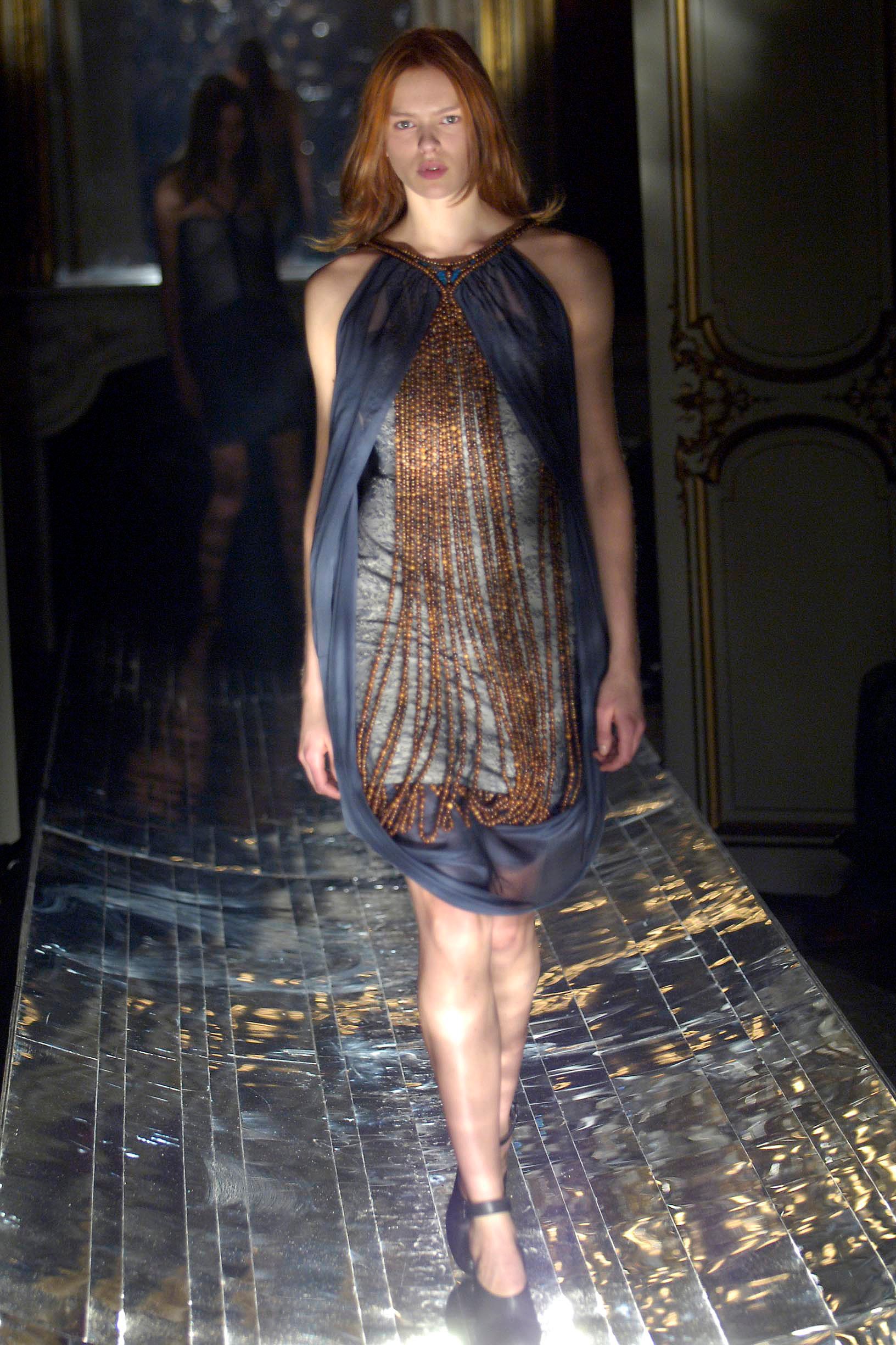 Chalayan F/W 05 Look 274