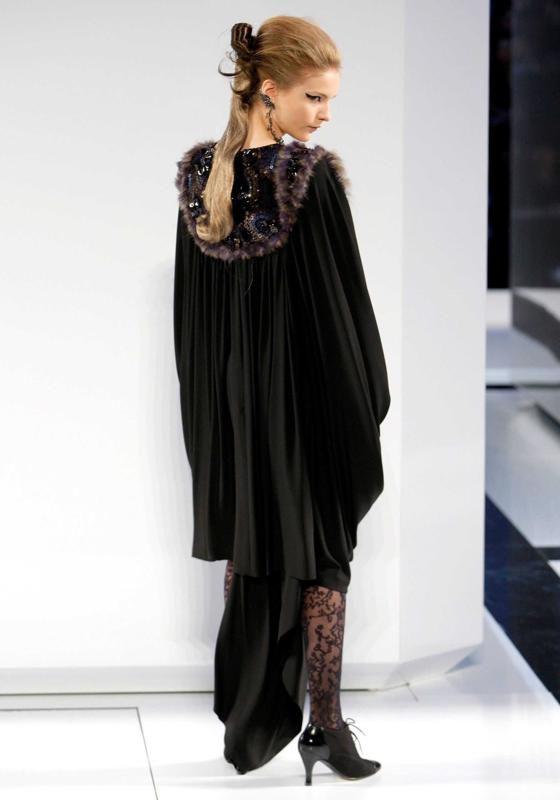 Chanel F/W 09 Couture Look 286