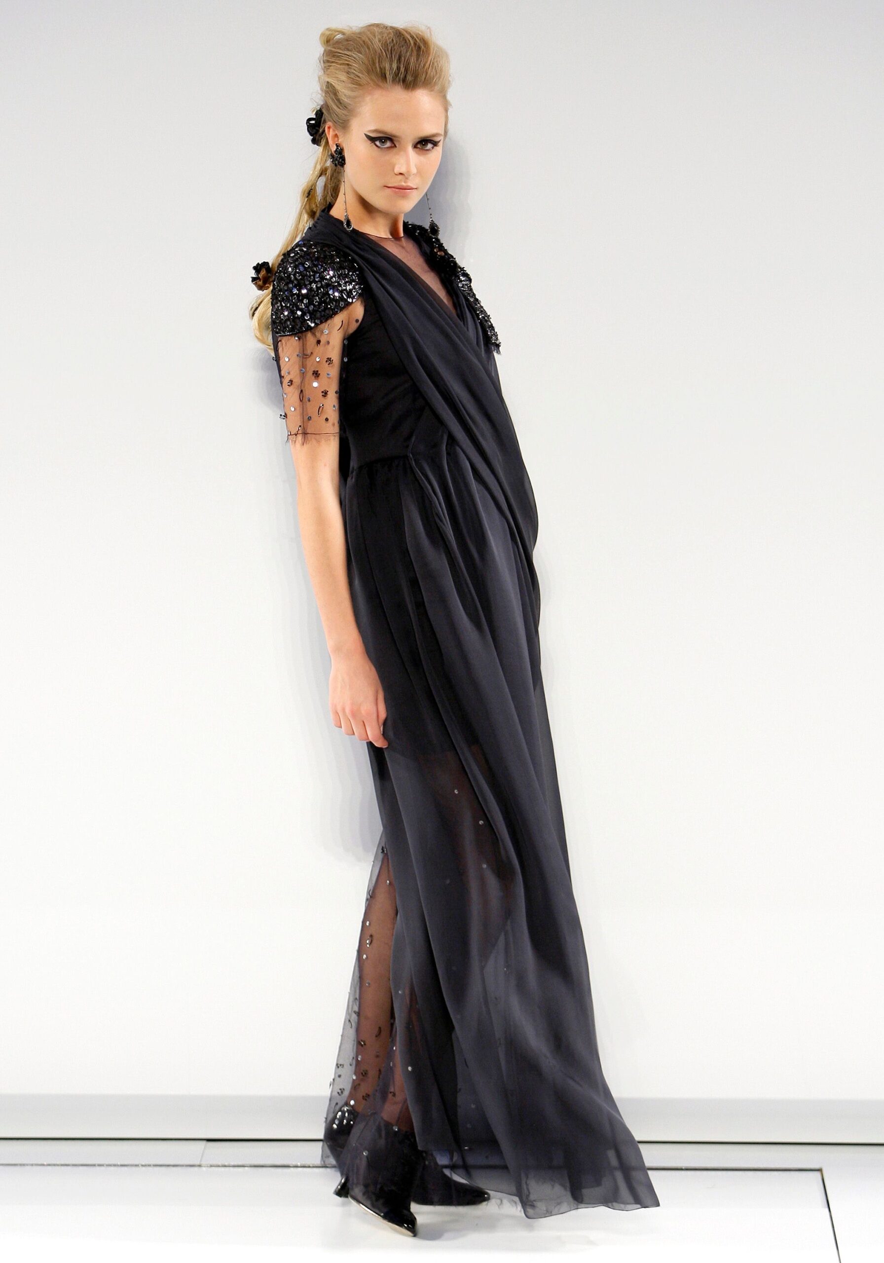 Chanel F/W 09 Couture Look 302