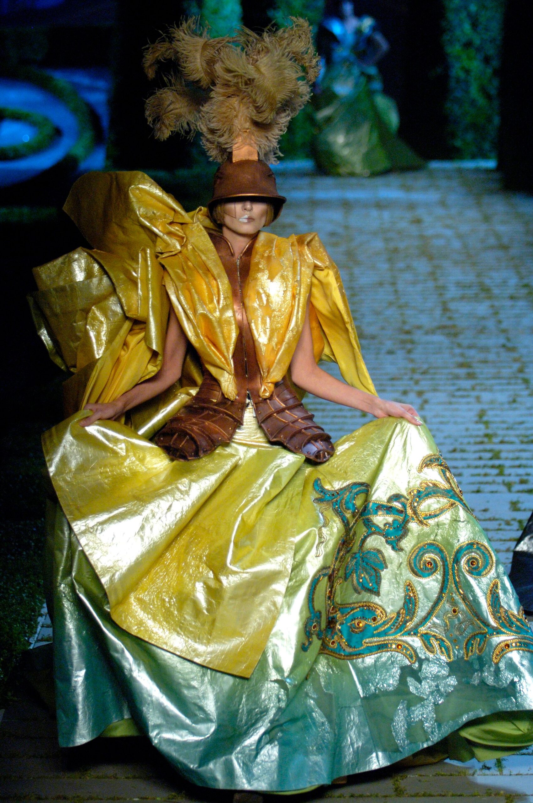 Christian Dior F/W 06 Couture Look 221