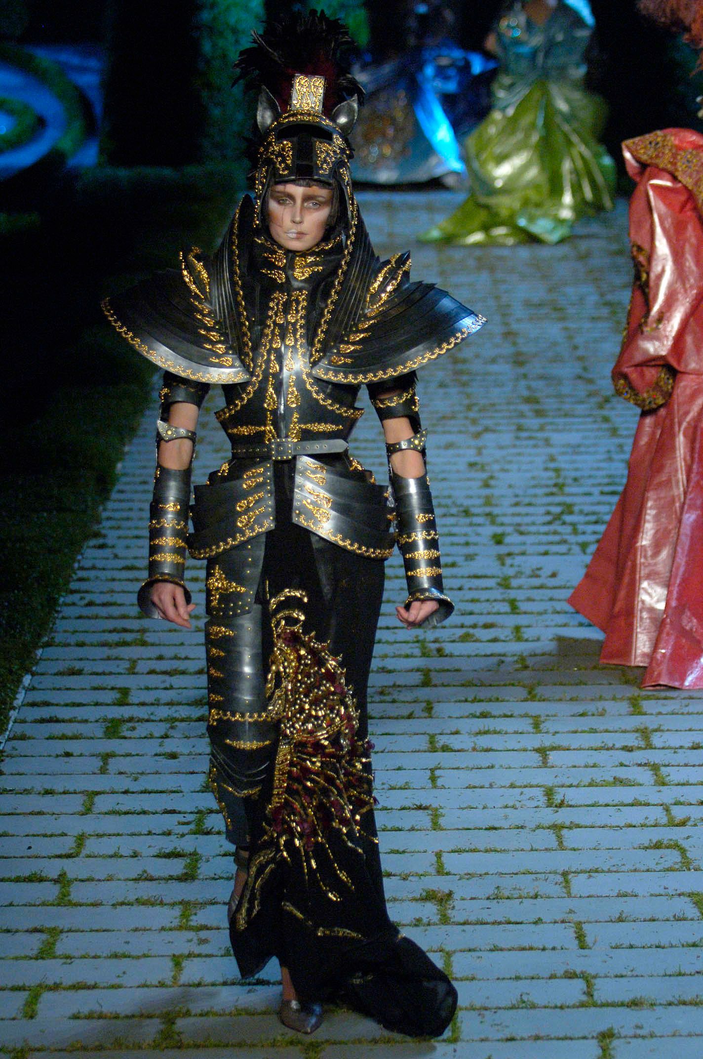 Christian Dior F/W 06 Couture Look 250