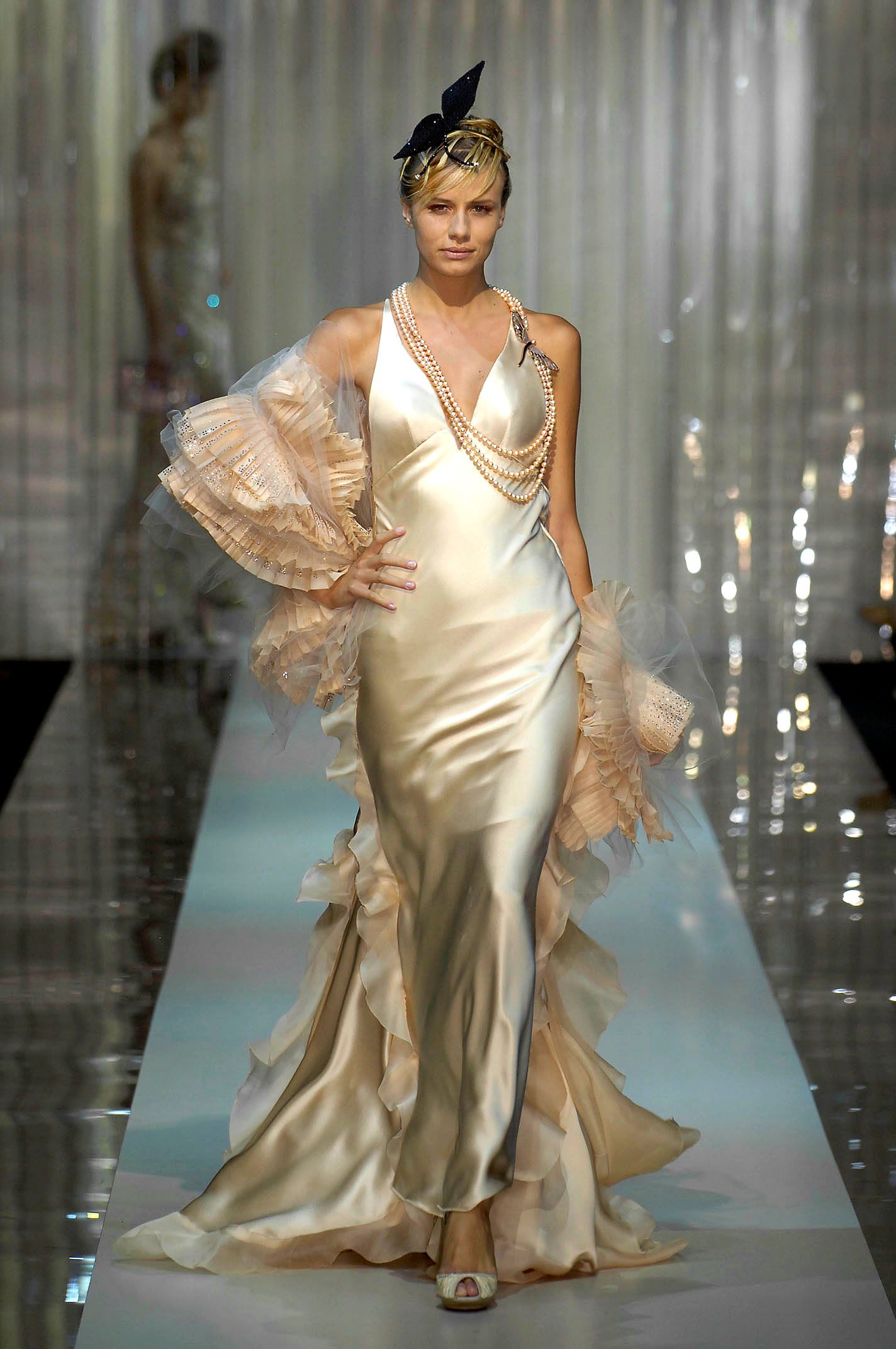 Armani Privé F/W 06 Couture Look 330