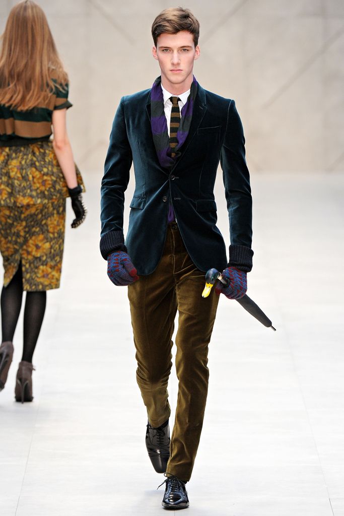Burberry F/W 12 Look 219