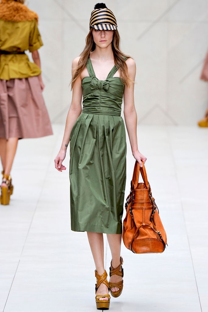 Burberry S/S 12 Look 220