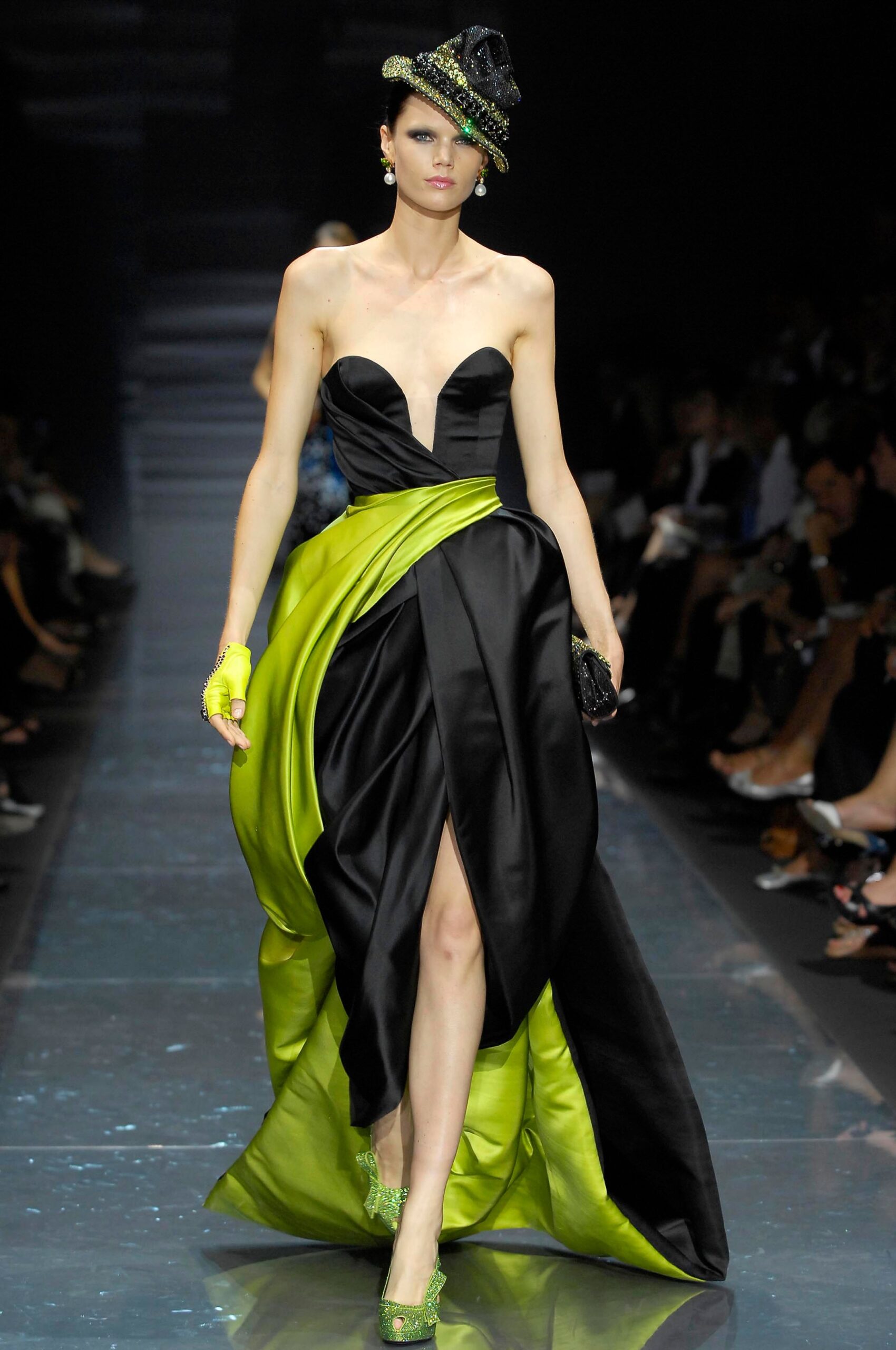 Armani Privé F/W 07 Couture Look 482