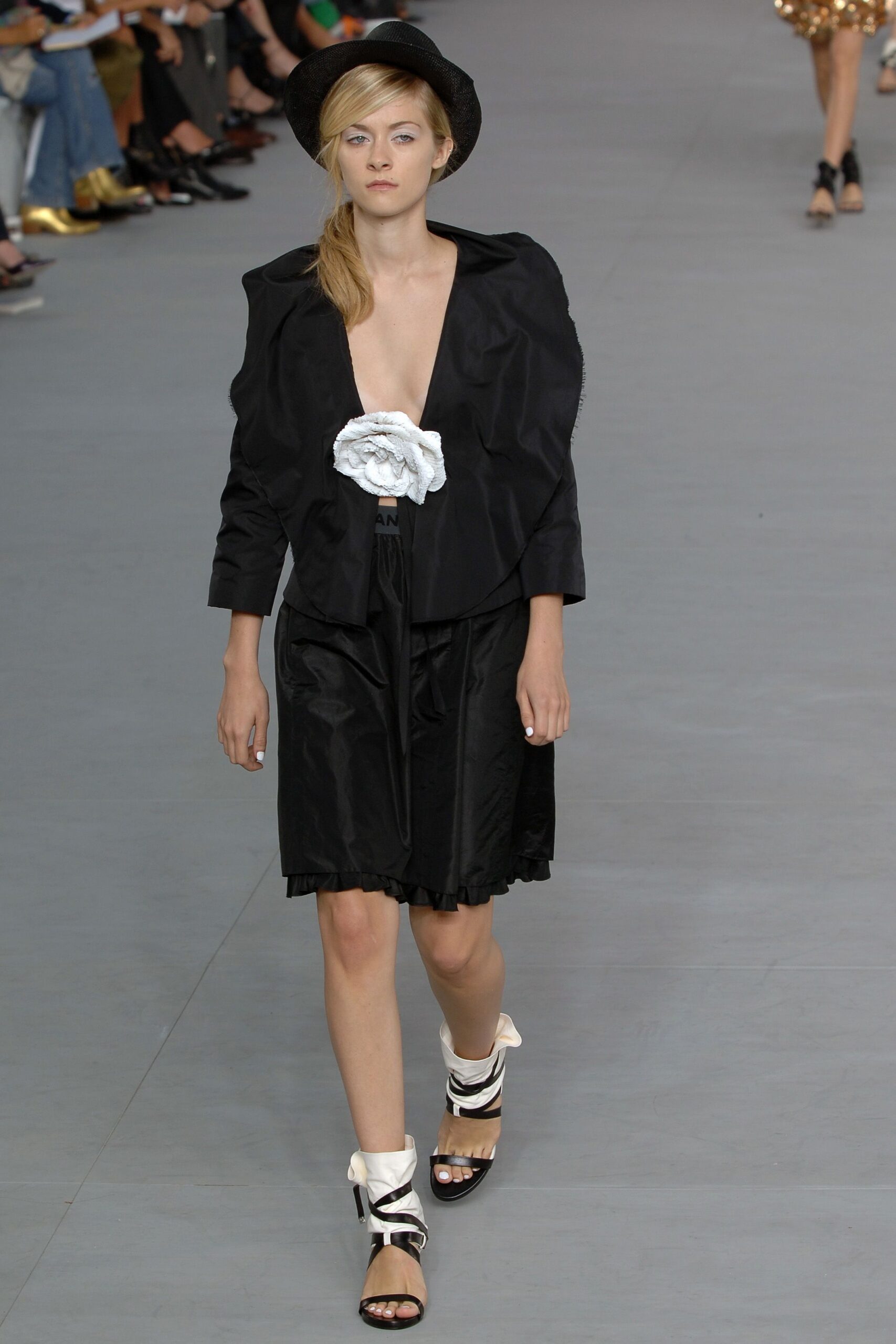 Chanel S/S 06 Look 563