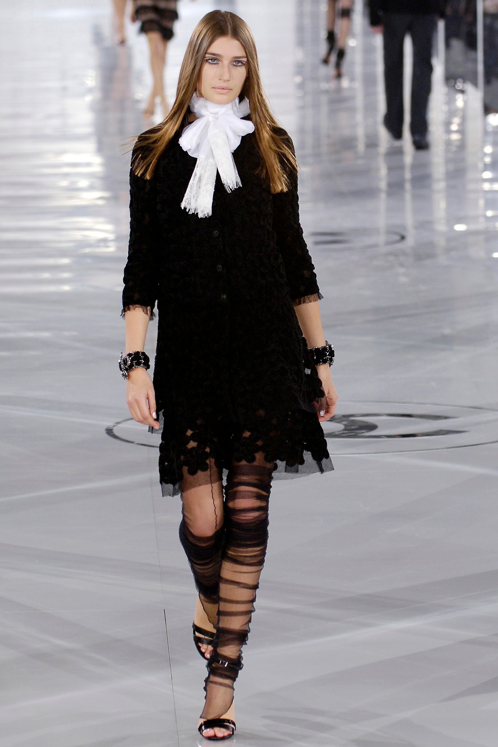 Chanel F/W 05 Look 511
