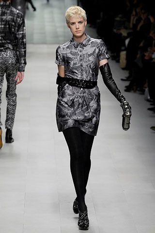 Burberry F/W 07 Look 311