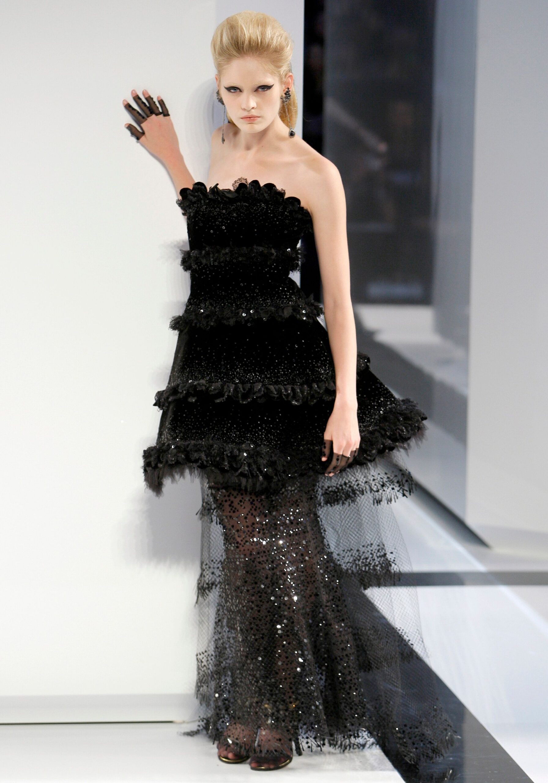 Chanel F/W 09 Couture Look 669