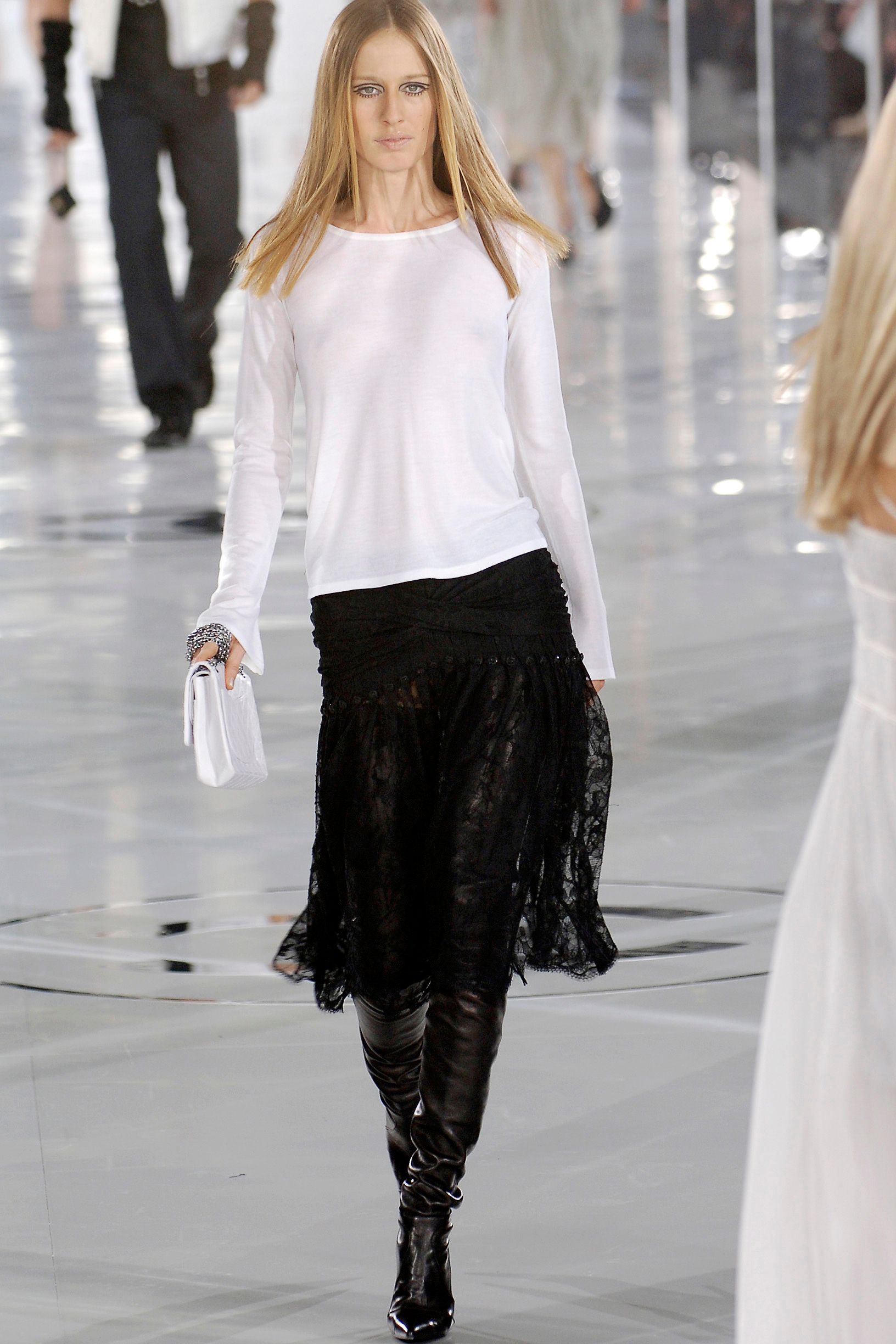 Chanel F/W 05 Look 609