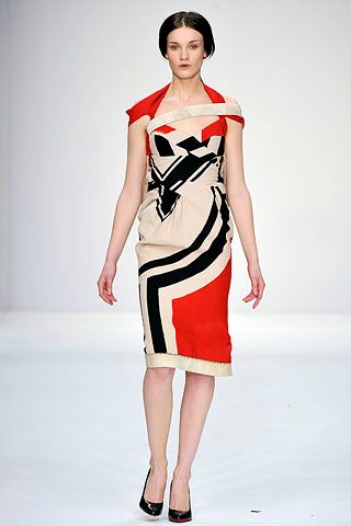 Central Saint Martins M.A. F/W 08 Look 562