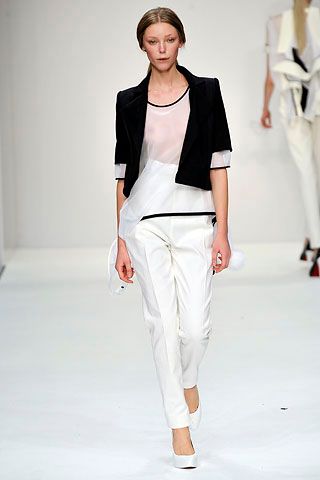 Central Saint Martins M.A. F/W 08 Look 730