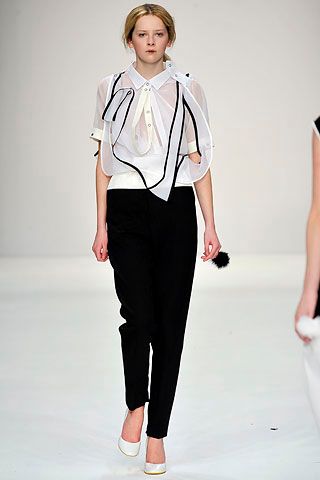 Central Saint Martins M.A. F/W 08 Look 738