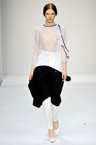 Central Saint Martins M.A. F/W 08 Look 748