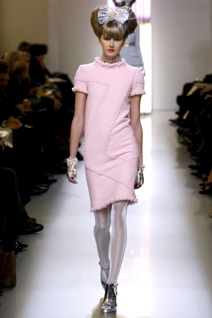 Chanel S/S 10 Couture Look 71