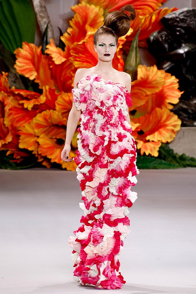 Christian Dior F/W 10 Couture Look 146