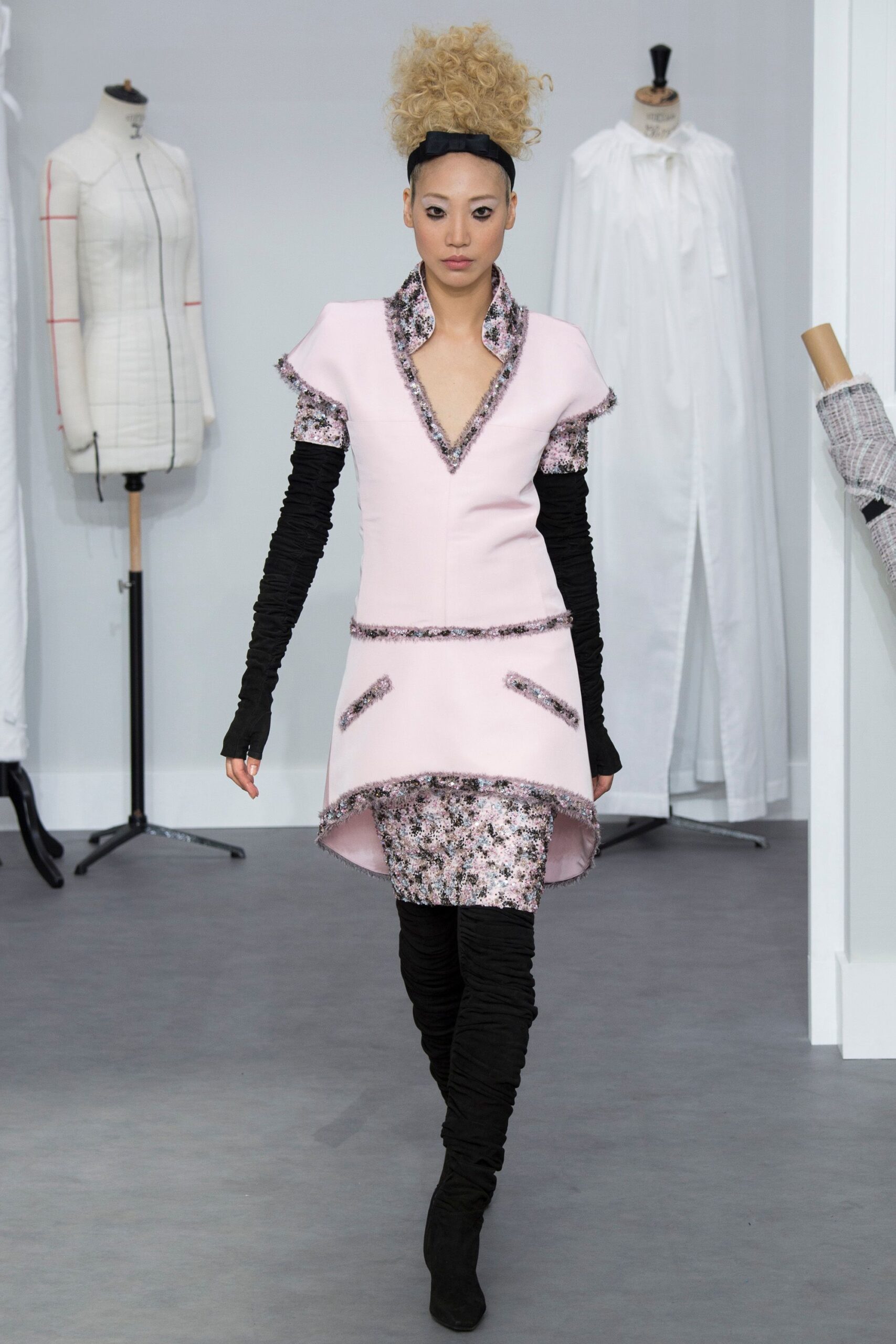 Chanel F/W 16 Couture Look 384