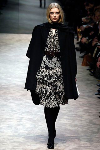 Burberry F/W 06 Look 61