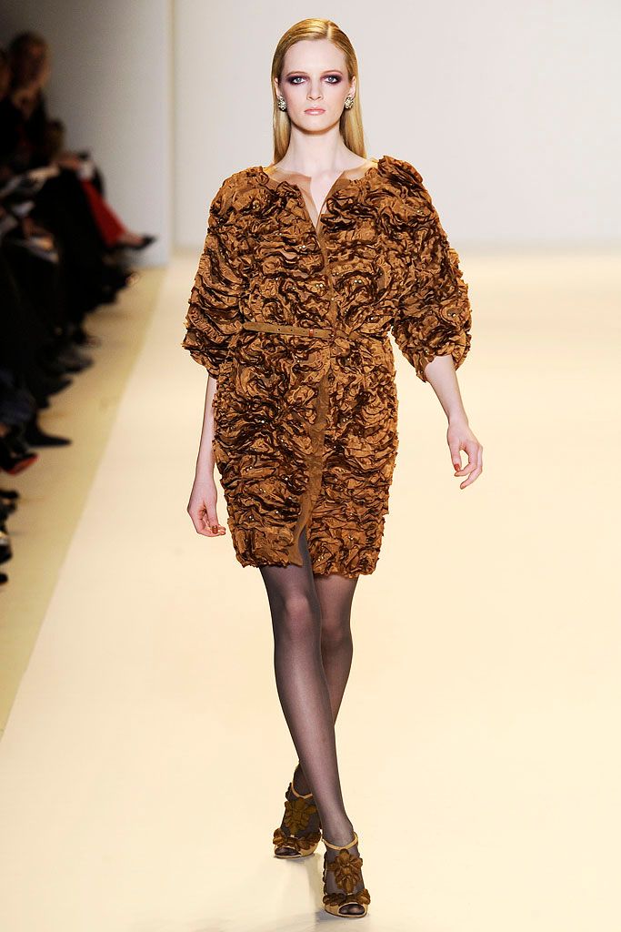 Carolina Herrera F/W 10 Look 137