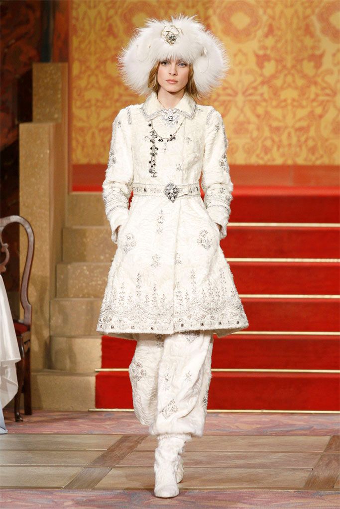 Chanel F/W 09 Look 273