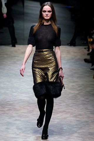 Burberry F/W 06 Look 217