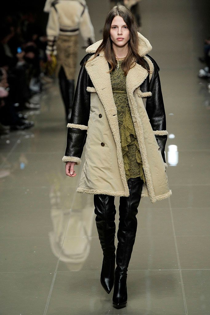 Burberry F/W 10 Look 42