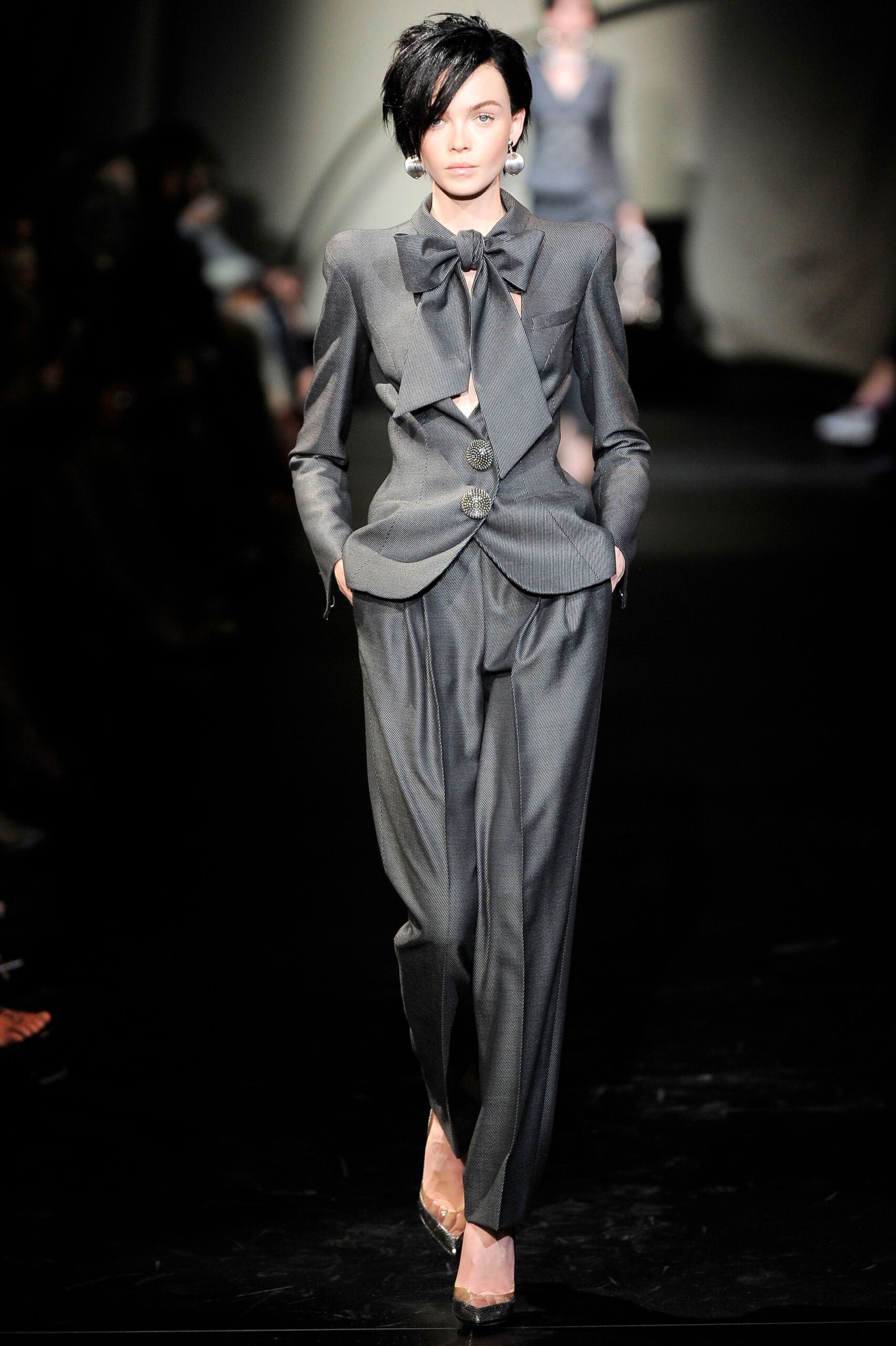 Armani Privé F/W 09 Couture Look 2