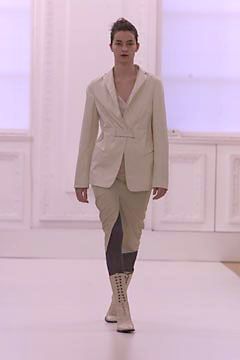 Burberry F/W 01 Look 181