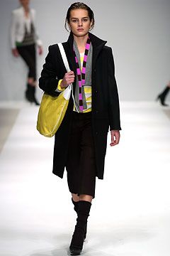 Burberry F/W 03 Look 119