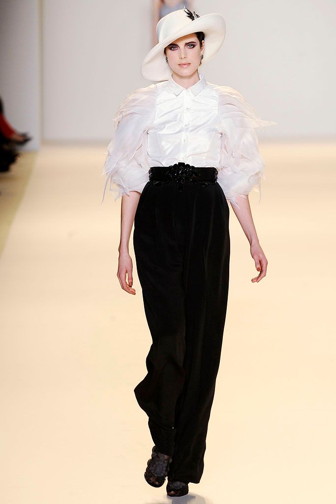 Carolina Herrera F/W 10 Look 171
