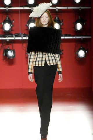 Daks by Giles Deacon F/W 07 Look 20